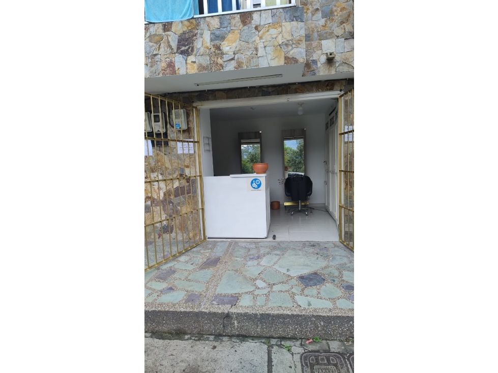 Local en arriendo Antioquia Medellín Pedregal 30 m2 Habitaciones 0 Baños 1 Garajes 0 Precio $1200000