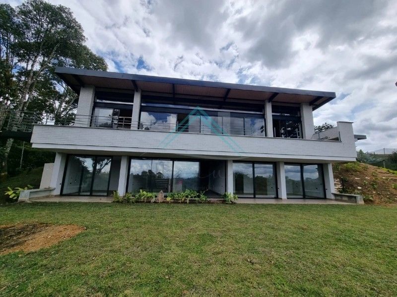 Casa en arriendo Antioquia Rionegro Cuatro Esquinas 500 m2 Habitaciones 3 Baños 3 Garajes 1 Precio $13500000