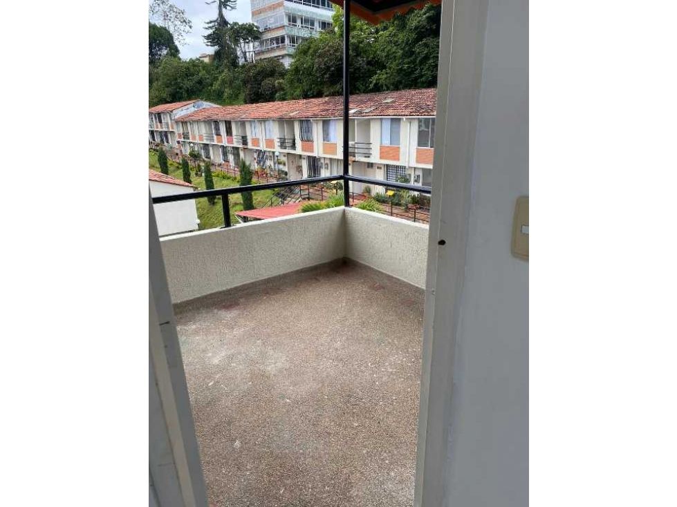 Casa en arriendo Quindío Armenia Cr Oro Negro Amanecer 90 m2 Habitaciones 3 Baños 3 Garajes 1 Precio $2055000