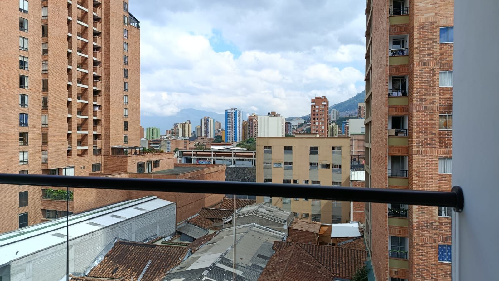 Apartaestudio en arriendo Antioquia Medellín Otros 40 m2 Habitaciones 1 Baños 1 Garajes 0 Precio $2200000