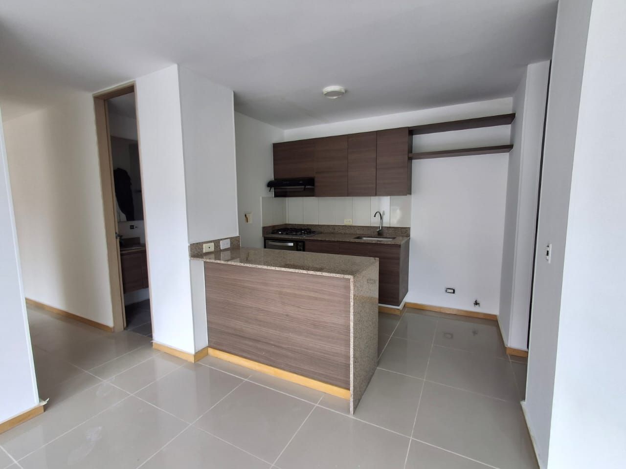 Apartamento en arriendo Antioquia Medellín Asomadera No 1 87 m2 Habitaciones 3 Baños 2 Garajes 1 Precio $4000000