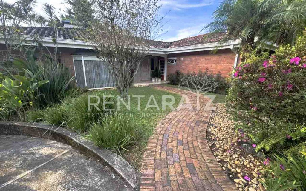 Casa en venta Antioquia Medellín El Tesoro 700 m2 Habitaciones 4 Baños 6 Garajes 7 Precio $4500000000