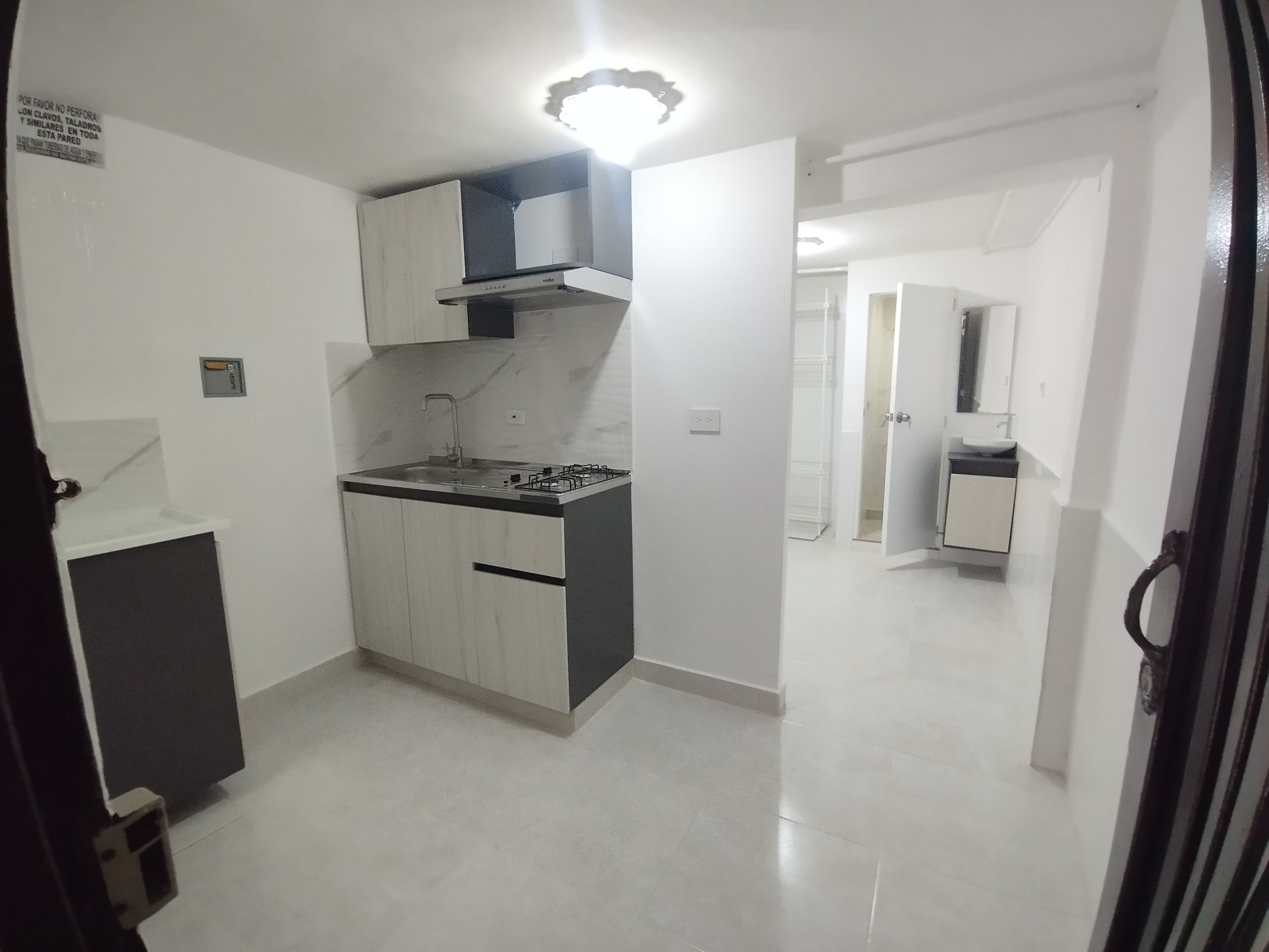 Apartaestudio en arriendo Antioquia Medellín Las Playas 25 m2 Habitaciones 1 Baños 1 Garajes 0 Precio $900000