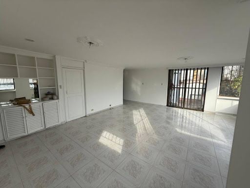 Apartamento en venta Risaralda Pereira Sector Plaza De Bolivar 187 m2 Habitaciones 3 Baños 4 Garajes 1 Precio $550000000