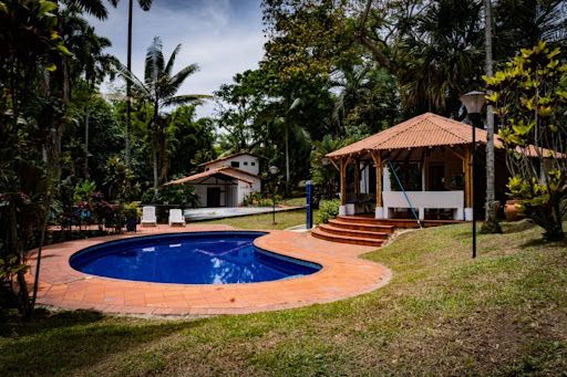 Casa Campestre en arriendo Risaralda Pereira Pereira 450 m2 Habitaciones 5 Baños 6 Garajes 6 Precio $7010000