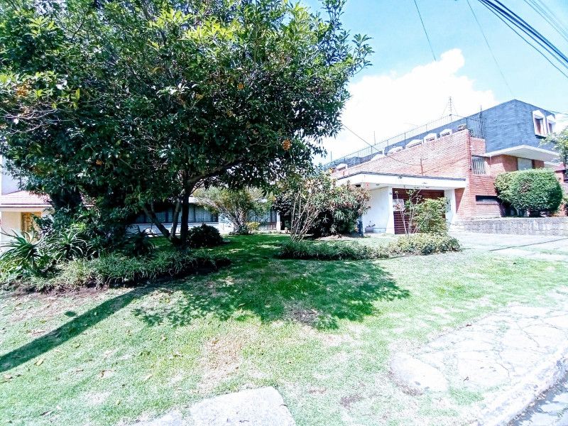 Casa en venta Cundinamarca Bogotá Santa Ana Oriental 844 m2 Habitaciones 3 Baños 4 Garajes 2 Precio $4500000000