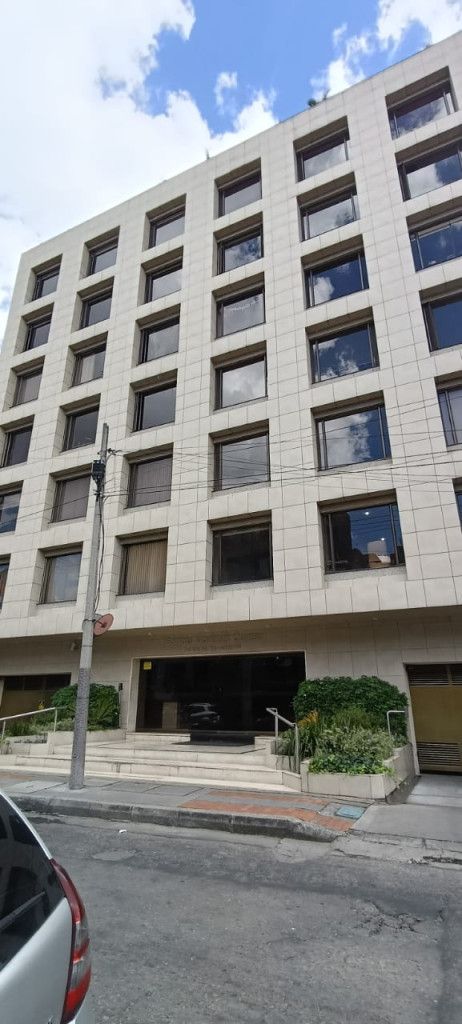 Oficina en arriendo Cundinamarca Bogotá El Espartillal 40 m2 Habitaciones 0 Baños 1 Garajes 1 Precio $2201500