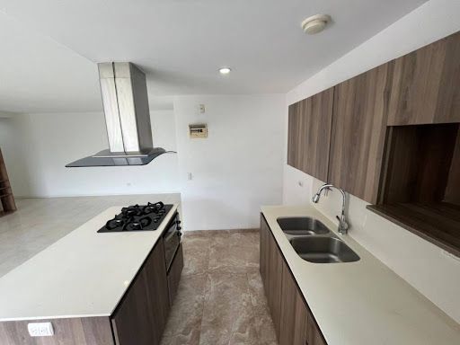 Apartamento en arriendo Antioquia Envigado El Esmeraldal 115 m2 Habitaciones 3 Baños 3 Garajes 2 Precio $5000000