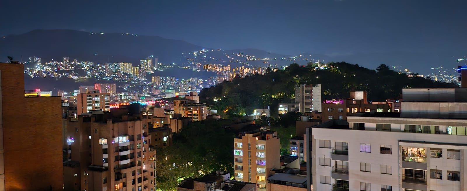 Suite en arriendo Antioquia Medellín La Candelaria 145 m2 Habitaciones 3 Baños 2 Garajes 1 Precio $5800000