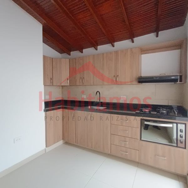 Apartamento en arriendo Antioquia Envigado Trianon 144 m2 Habitaciones 4 Baños 2 Garajes 0 Precio $3300000