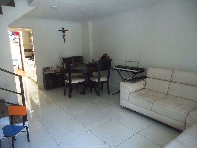 Casa en venta Valle Del Cauca Cali El Gran Limonar 200 m2 Habitaciones 3 Baños 1 Garajes 1 Precio $300000000