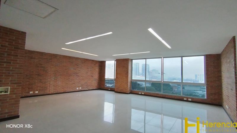 Oficina en arriendo Antioquia Medellín Perpetuo Socorro 62 m2 Habitaciones 0 Baños 1 Garajes 1 Precio $5600000