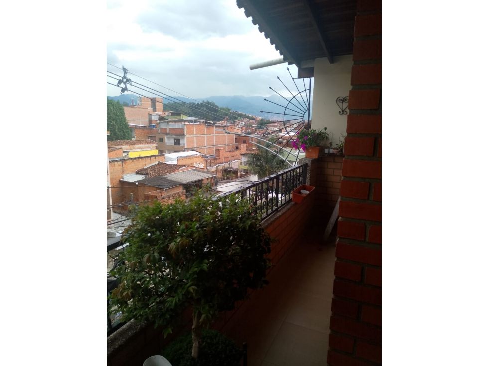 Casa en venta Antioquia Medellín Urbanizacion Cataluña 84 m2 Habitaciones 3 Baños 1 Garajes 0 Precio $345000000