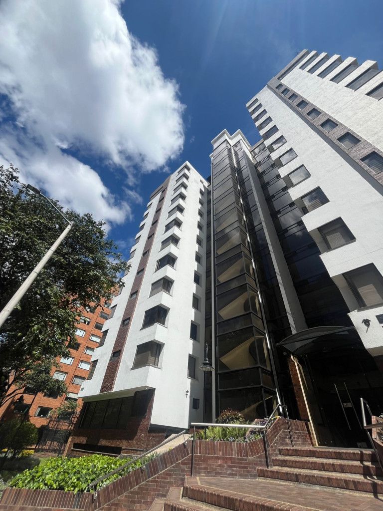 Apartamento en venta Cundinamarca Bogotá Santa Barbara Central 162 m2 Habitaciones 3 Baños 1 Garajes 3 Precio $950000000