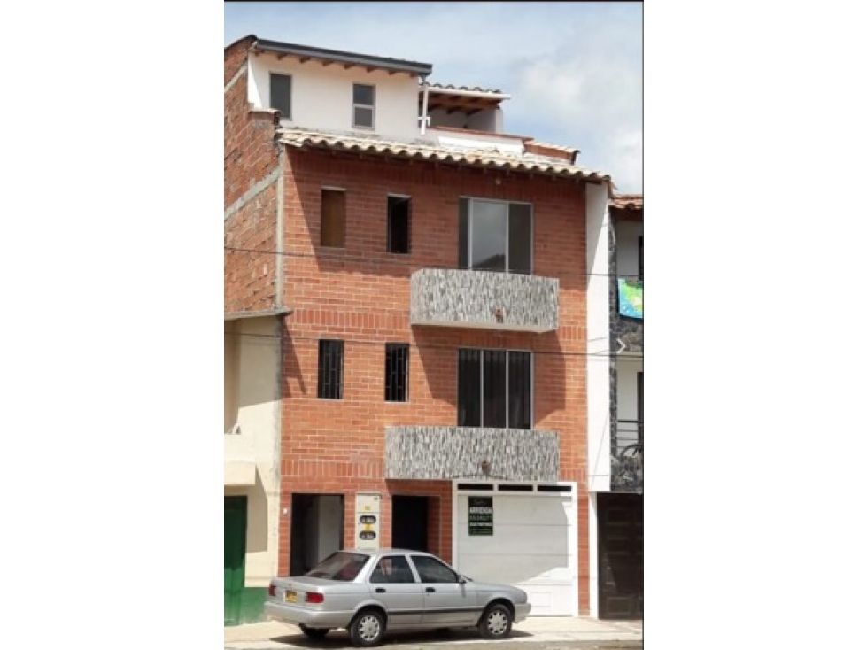 Apartamento en arriendo Antioquia La Ceja Centro 84 m2 Habitaciones 3 Baños 2 Garajes 1 Precio $2000000
