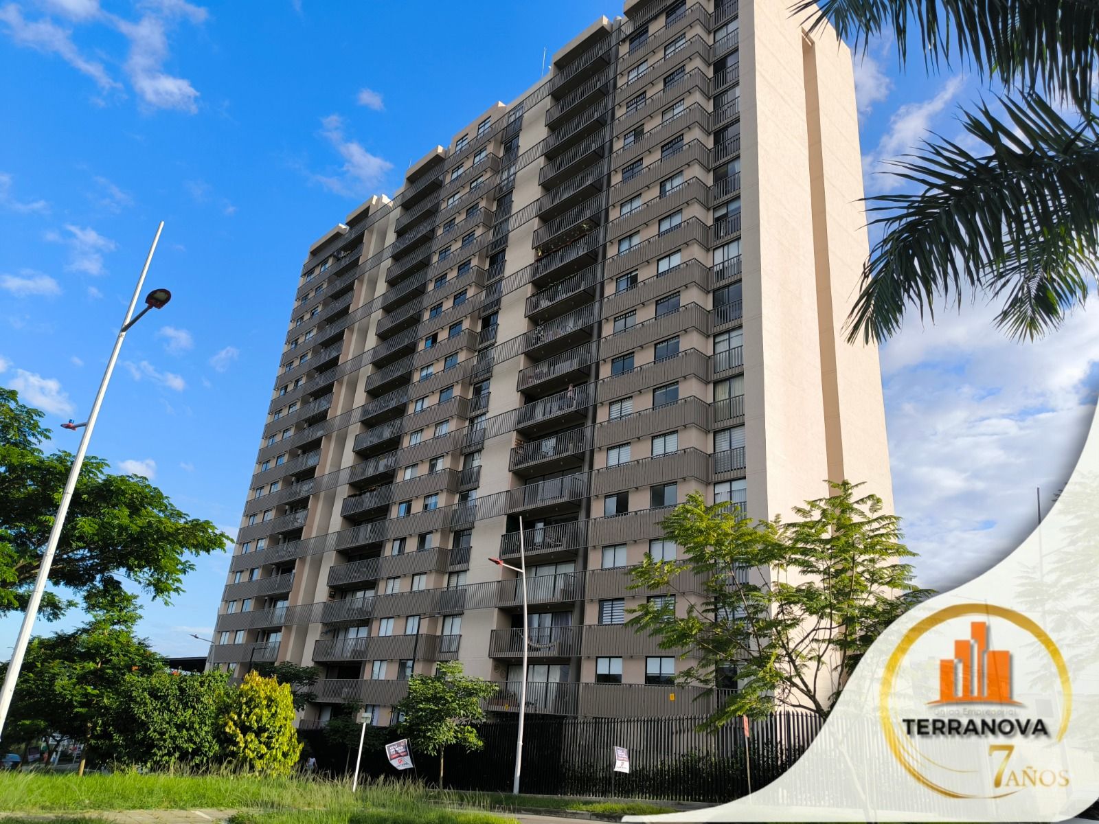 Apartamento en arriendo Tolima Ibagué Cr Tejares 94 m2 Habitaciones 3 Baños 2 Garajes 1 Precio $3200000