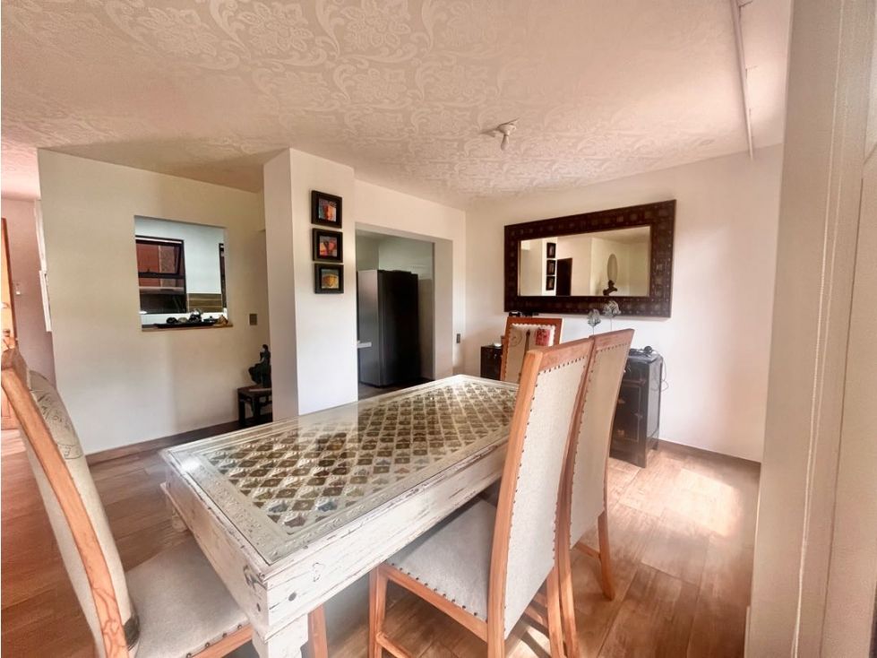 Casa en venta Antioquia Medellín Los Naranjos 242 m2 Habitaciones 4 Baños 4 Garajes 2 Precio $1250000000
