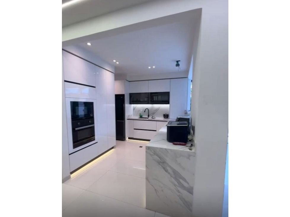 Casa en venta Valle Del Cauca Cali Parcelaciones Pance 320 m2 Habitaciones 4 Baños 6 Garajes 3 Precio $1850000000