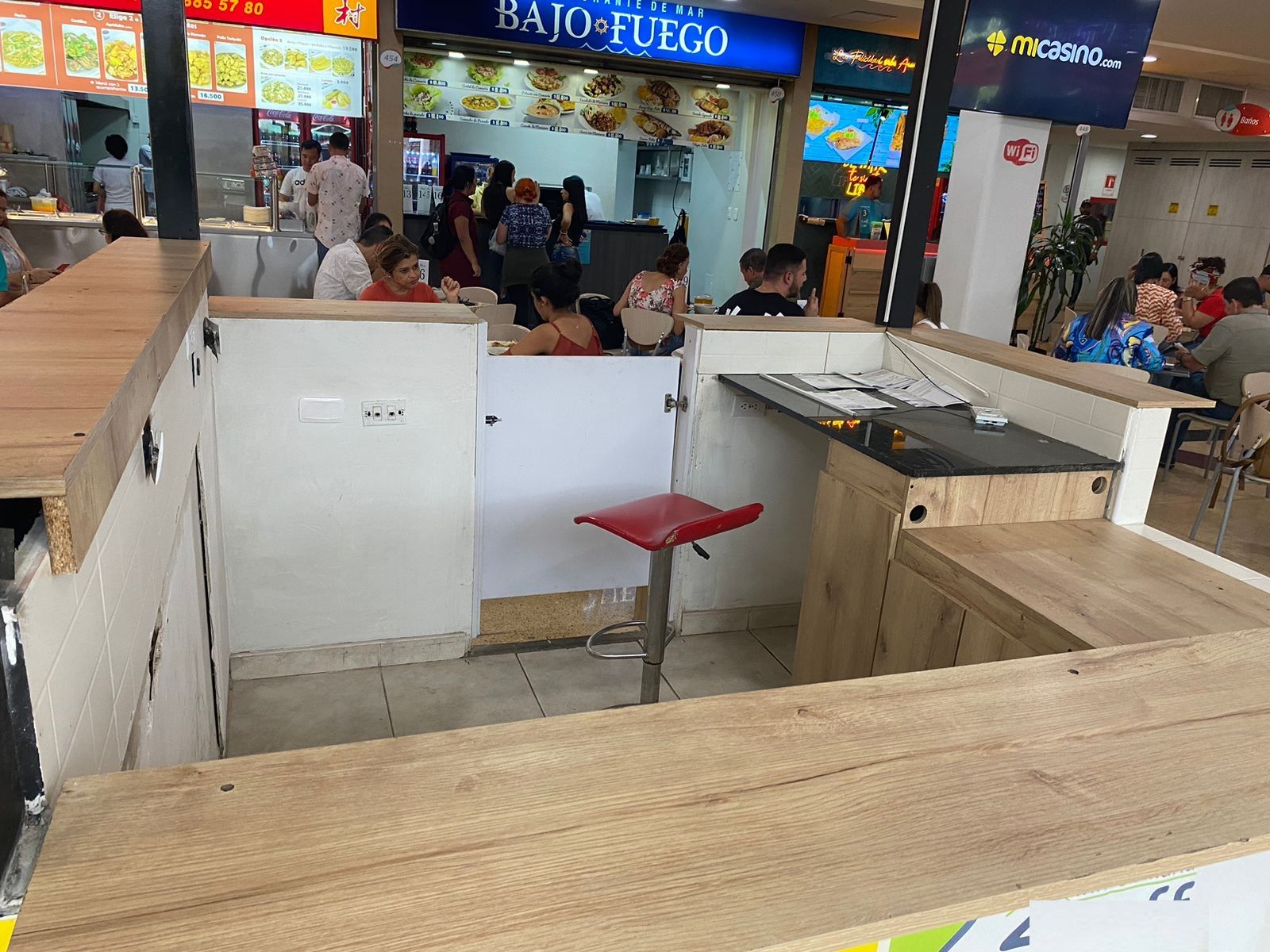 Local Comercial en arriendo o venta Antioquia Medellín La Candelaria 26 m2 Habitaciones 0 Baños 0 Garajes 0 Precio venta $500000000 Precio arriendo $2200000