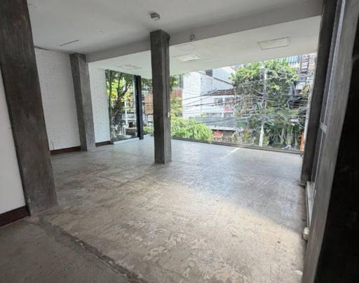 Local en arriendo Antioquia Medellín El Poblado 160 m2 Habitaciones 0 Baños 1 Garajes 0 Precio $9800000