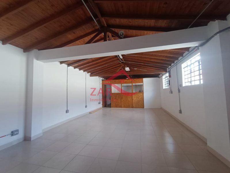 Local en arriendo Antioquia Medellín Perpetuo Socorro 107 m2 Habitaciones 0 Baños 2 Garajes 0 Precio $3000000