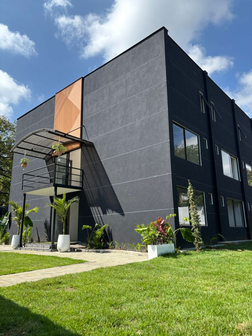 Apartaestudio en arriendo Valle Del Cauca Cali Parcelaciones Pance 25 m2 Habitaciones 1 Baños 1 Garajes 1 Precio $2500000