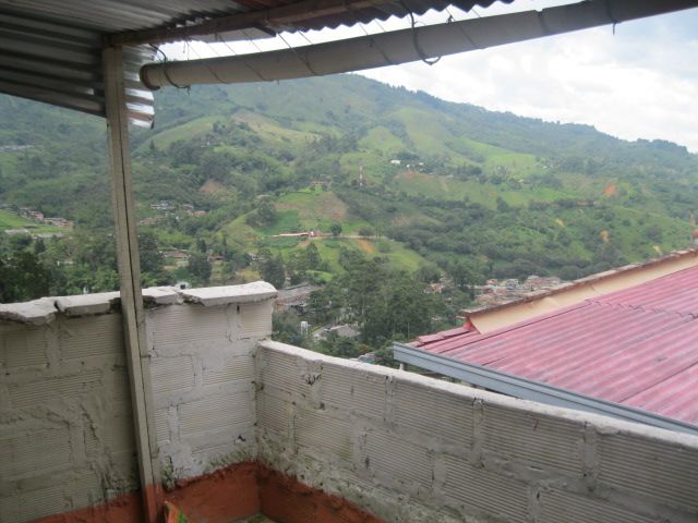 Apartaestudio en arriendo Antioquia Medellín Naranjitos 46 m2 Habitaciones 1 Baños 1 Garajes 0 Precio $550000