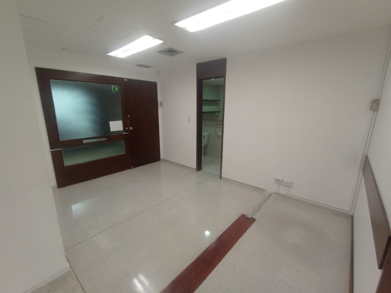 Consultorio en arriendo Antioquia Medellín La Florida 50 m2 Habitaciones 0 Baños 2 Garajes 1 Precio $5545000