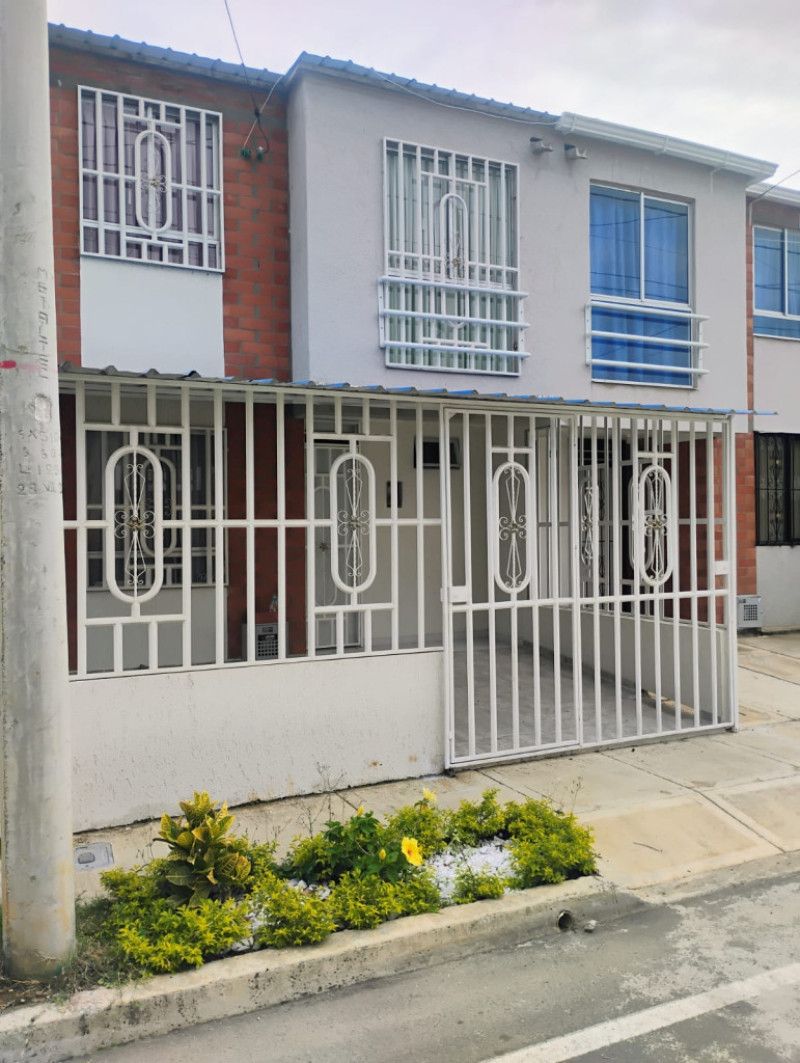 Casa en venta Valle Del Cauca Jamundí Cd Las Flores 70 m2 Habitaciones 2 Baños 2 Garajes 1 Precio $175000000
