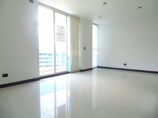 Apartamento en arriendo Risaralda Pereira Sector Plaza De Bolivar 120 m2 Habitaciones 3 Baños 3 Garajes 1 Precio $3500000