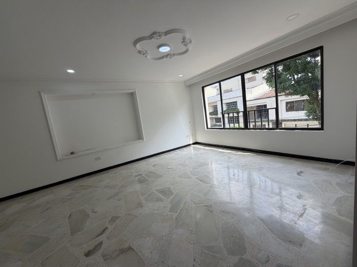 Apartamento en arriendo Valle Del Cauca Cali El Ingenio 154 m2 Habitaciones 3 Baños 4 Garajes 1 Precio $2900000