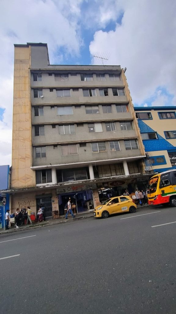 Oficina en arriendo Antioquia Medellín San Benito 16 m2 Habitaciones 0 Baños 0 Garajes 0 Precio $900000