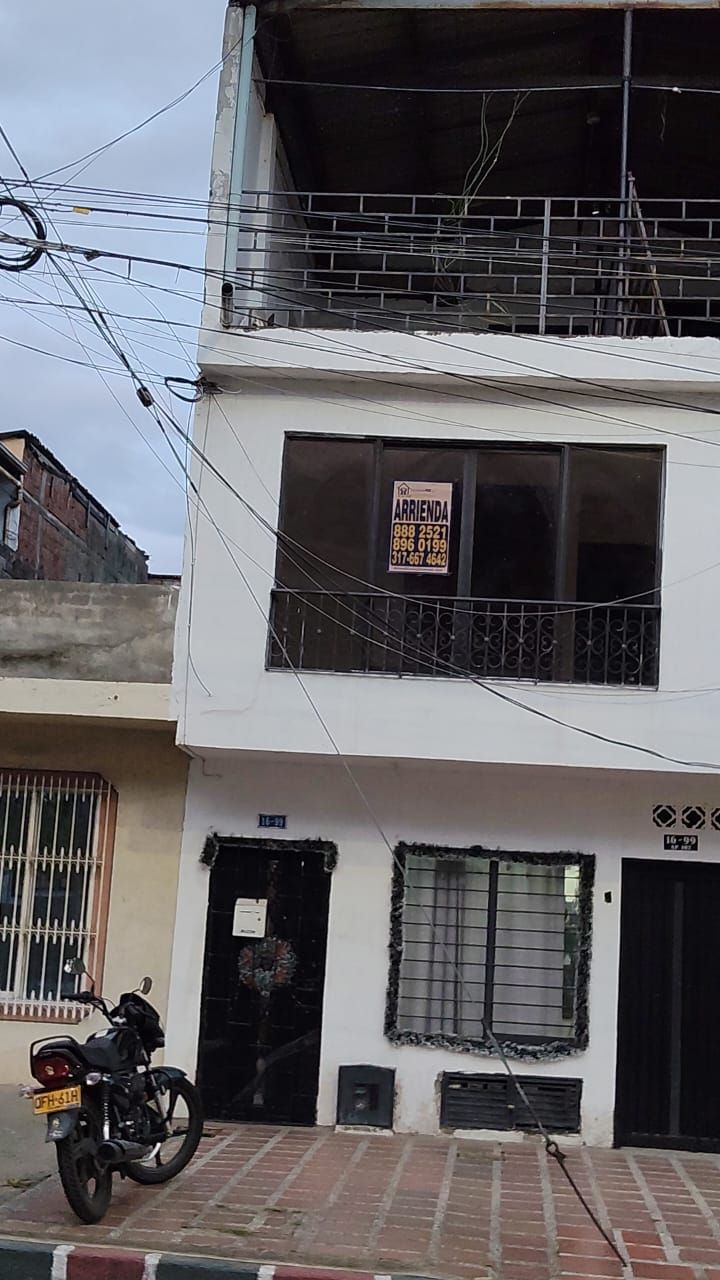 Apartamento en arriendo Valle Del Cauca Cali Atanasio Girardot 190 m2 Habitaciones 3 Baños 2 Garajes 0 Precio $800000