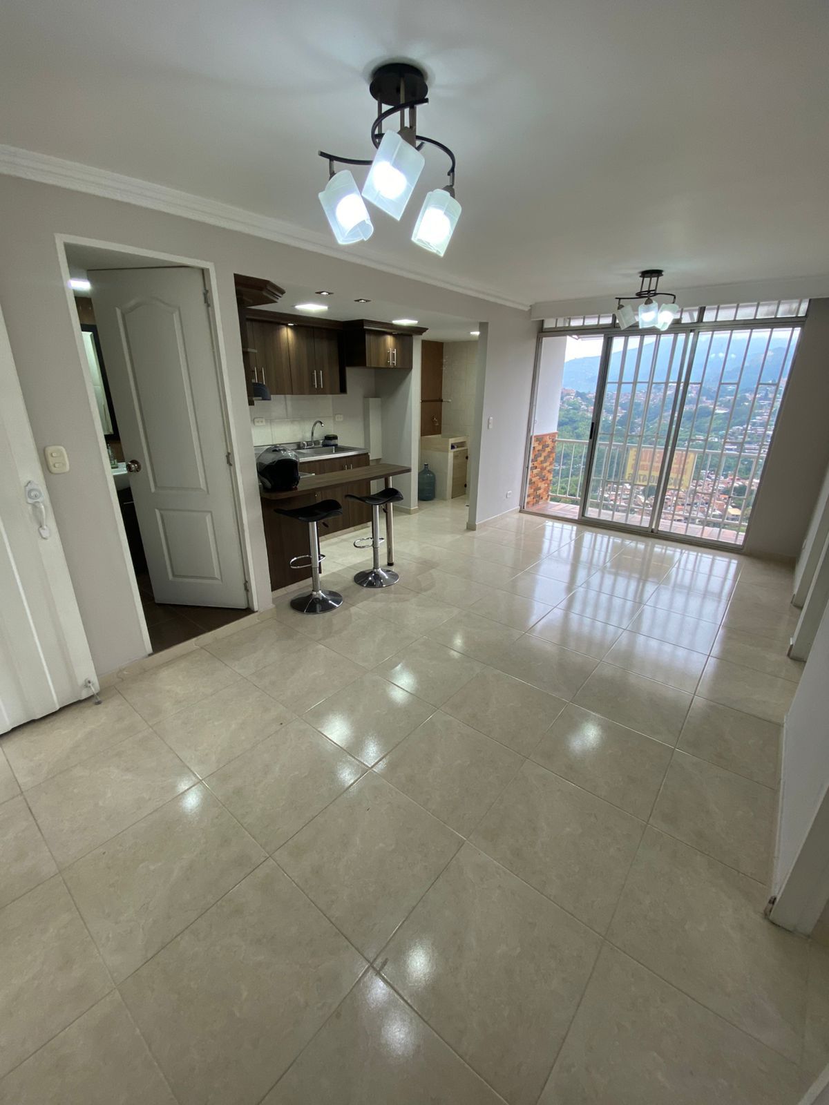 Apartamento en venta Antioquia Medellín Pajarito 45 m2 Habitaciones 3 Baños 1 Garajes 0 Precio $160000000
