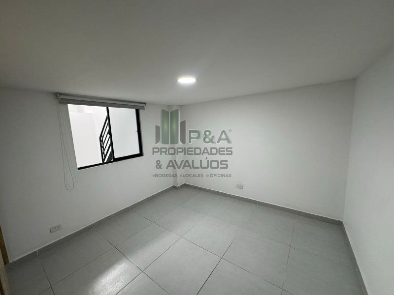 Apartamento en arriendo Antioquia Medellín Boston 70 m2 Habitaciones 4 Baños 2 Garajes 0 Precio $2000000