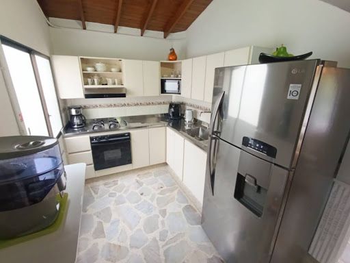 Casa en arriendo Antioquia La Estrella La Tablaza 100 m2 Habitaciones 3 Baños 2 Garajes 0 Precio $2500000