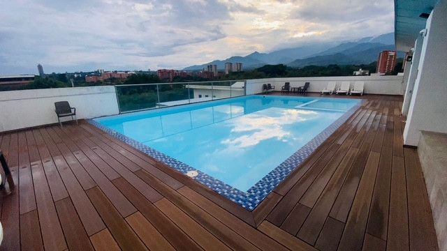 Apartamento en arriendo Valle Del Cauca Cali Urbanización Ciudad Jardín 124 m2 Habitaciones 3 Baños 3 Garajes 2 Precio $3600000