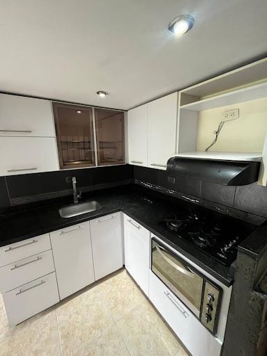 Apartamento en arriendo Antioquia Medellín Campo Alegre 55 m2 Habitaciones 2 Baños 2 Garajes 1 Precio $2100000