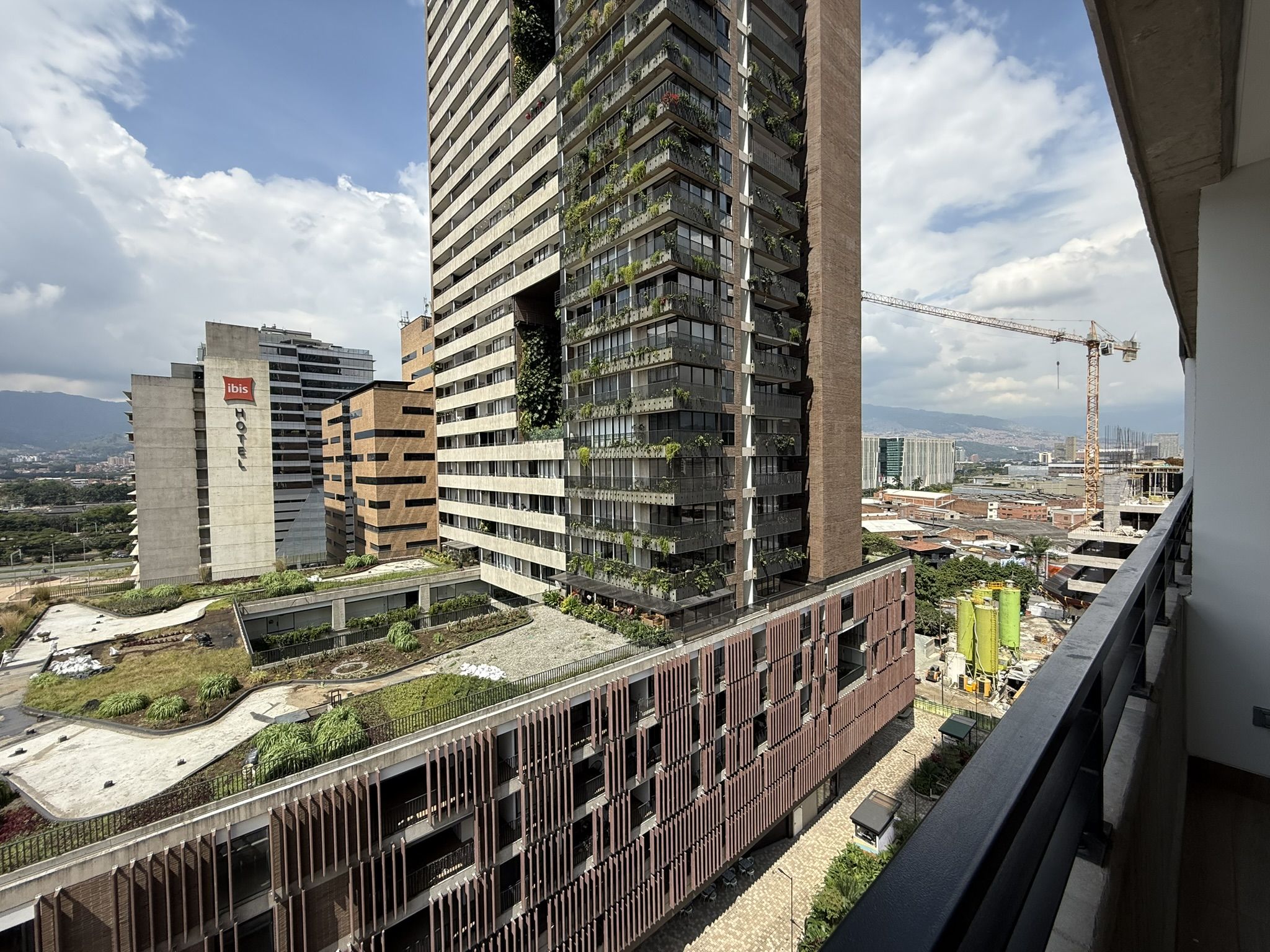 Apartaestudio en arriendo Antioquia Medellín Simesa 50 m2 Habitaciones 1 Baños 2 Garajes 1 Precio $3800000