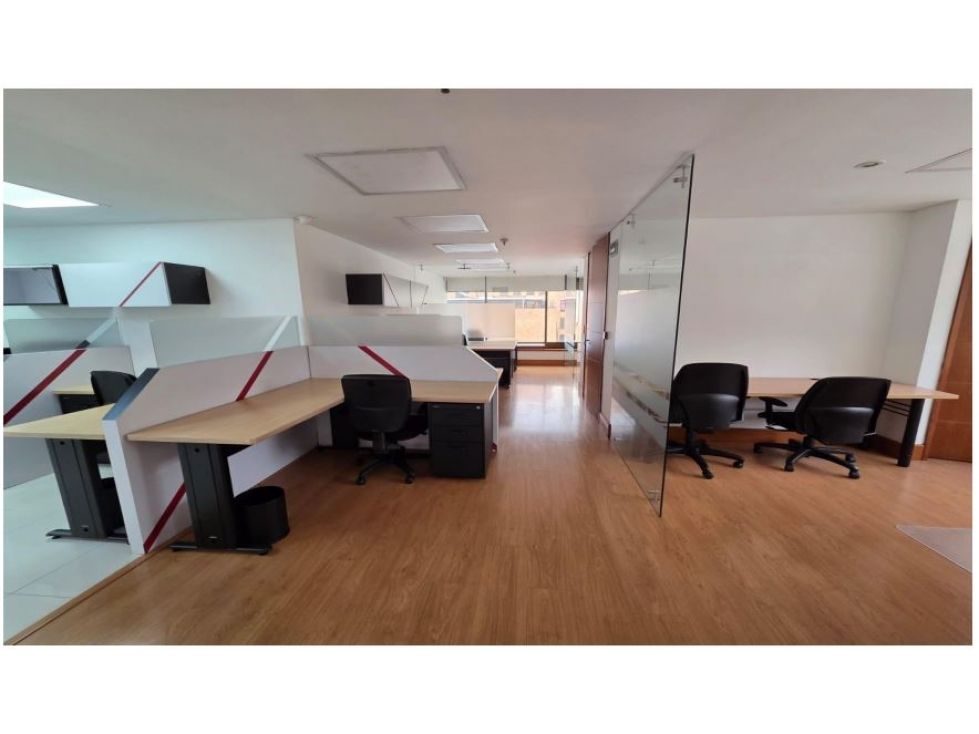 Oficina en arriendo Cundinamarca Bogotá Emaus 230 m2 Habitaciones 0 Baños 2 Garajes 6 Precio $18500000