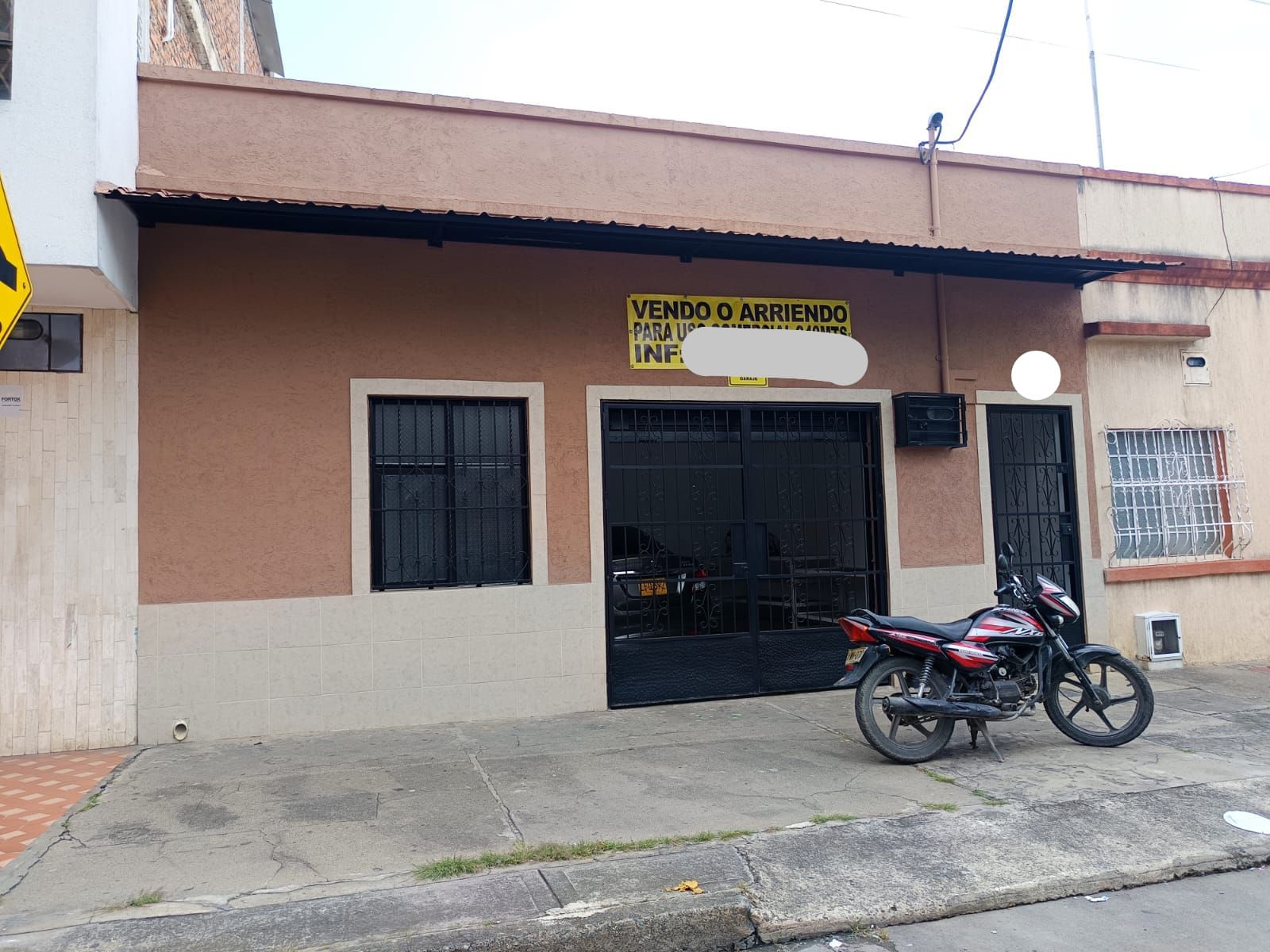 Casa en venta Valle Del Cauca Cali Bretaña 240 m2 Habitaciones 7 Baños 3 Garajes 1 Precio $550000000