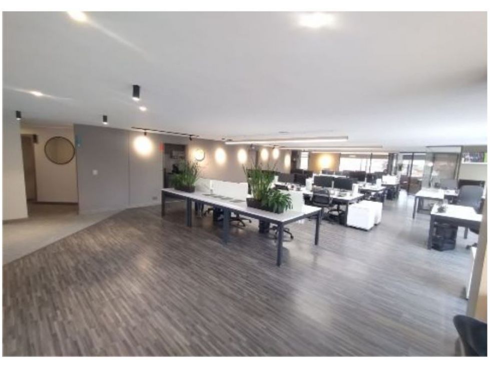 Oficina en arriendo Cundinamarca Bogotá Emaus 252 m2 Habitaciones 0 Baños 0 Garajes 2 Precio $19000000