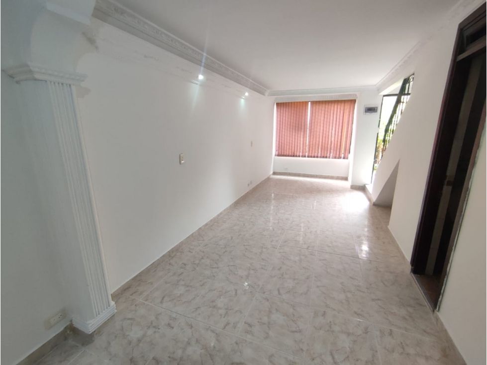 Casa en arriendo Antioquia Medellín Cataluña 70 m2 Habitaciones 3 Baños 2 Garajes 0 Precio $1700000
