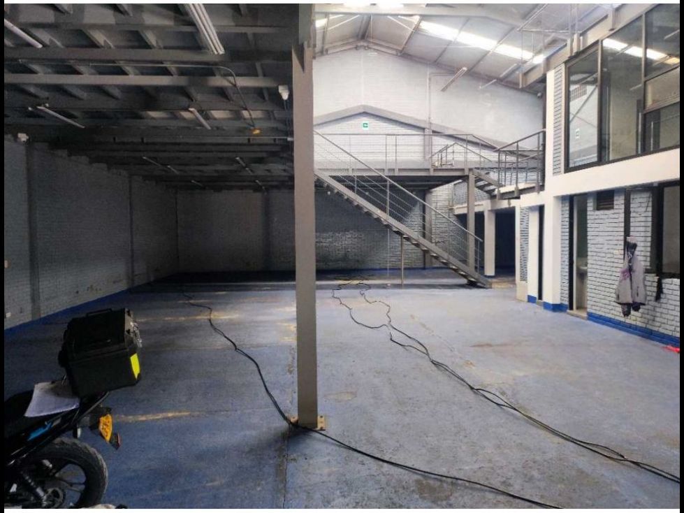 Bodega en arriendo Cundinamarca Bogotá Gorgonzola 530 m2 Habitaciones 0 Baños 4 Garajes 1 Precio $14000000