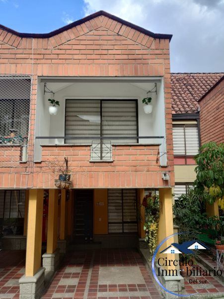 Casa en arriendo Antioquia Envigado San José 120 m2 Habitaciones 4 Baños 4 Garajes 2 Precio $4500000