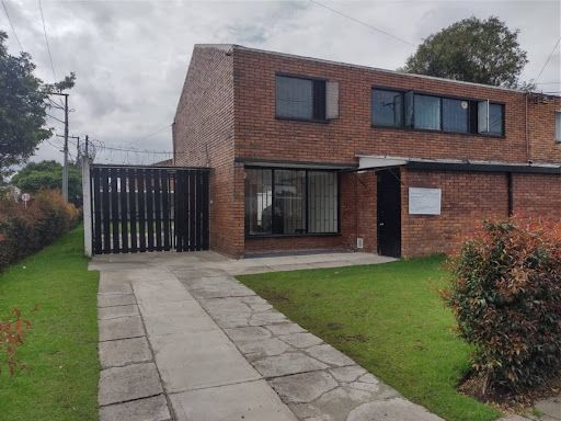 Casa en arriendo Cundinamarca Bogotá Niza 477 m2 Habitaciones 4 Baños 3 Garajes 10 Precio $6800000
