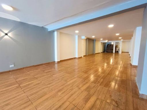 Local en arriendo Caldas Manizales Guayacanes 230 m2 Habitaciones 0 Baños 2 Garajes 1 Precio $10000000