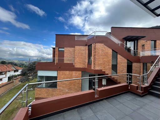 Casa en arriendo Cundinamarca La Calera La Calera 436 m2 Habitaciones 4 Baños 7 Garajes 3 Precio $12000000