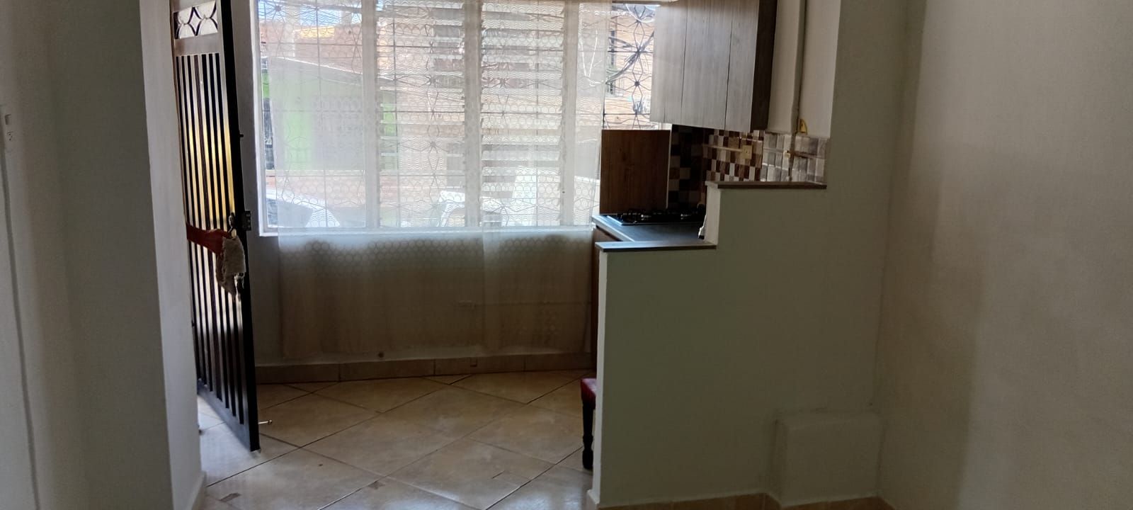 Apartaestudio en arriendo Antioquia Medellín La Milagrosa 45 m2 Habitaciones 1 Baños 1 Garajes 0 Precio $1000000