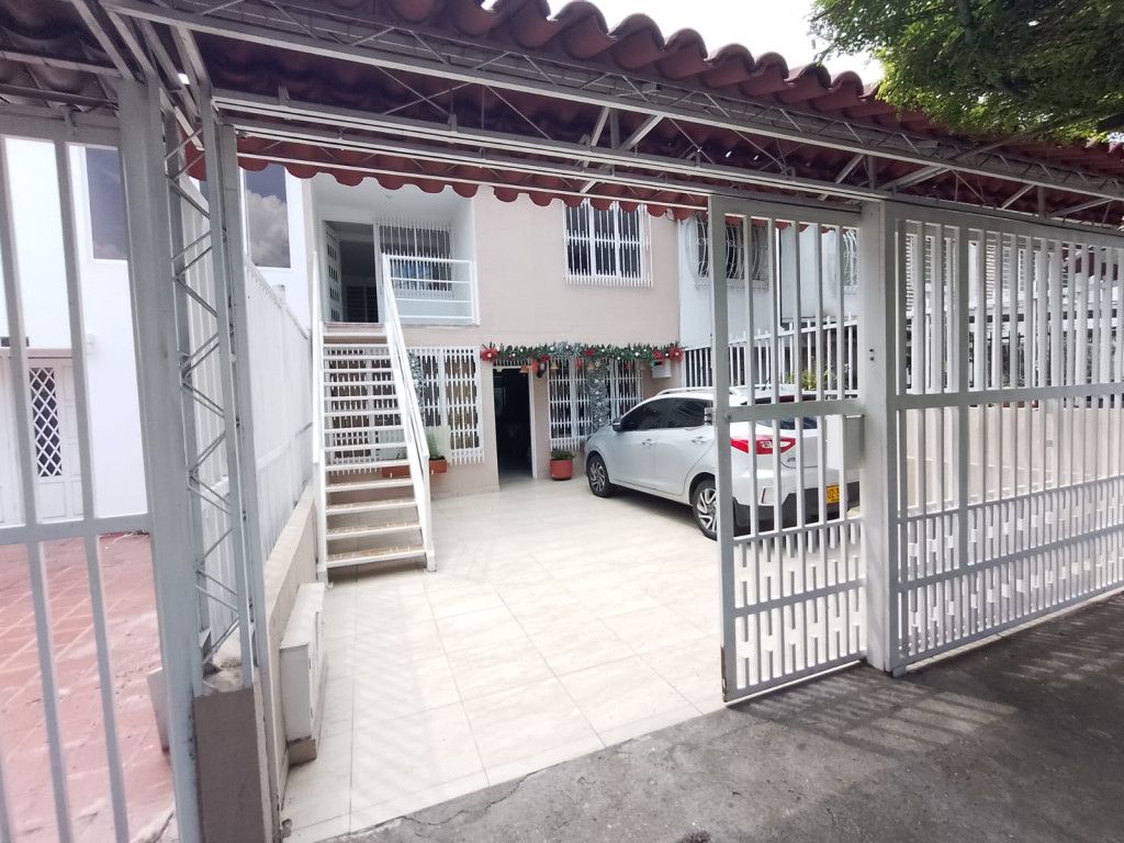 Casa en arriendo Valle Del Cauca Cali San Cristobal 150 m2 Habitaciones 4 Baños 2 Garajes 1 Precio $2000000